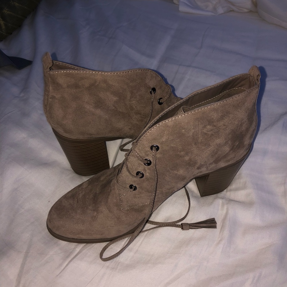 a.n.a. Beige ankle boots, size 11